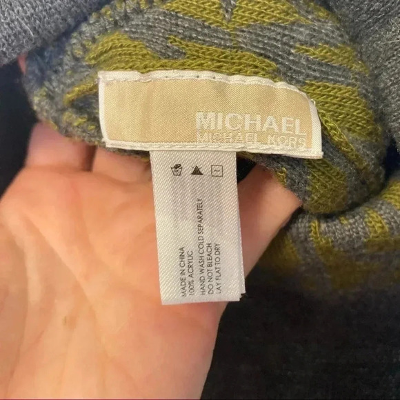 Michael Kors mustard grey beanie - Picture 3 of 3
